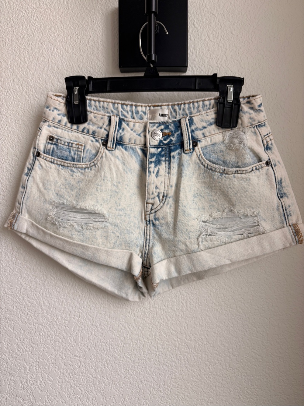 Amuse Society White and Blue Acid-Wash Denim Shorts